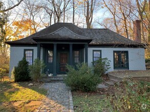 Building Photo - 507 Centre Island Rd