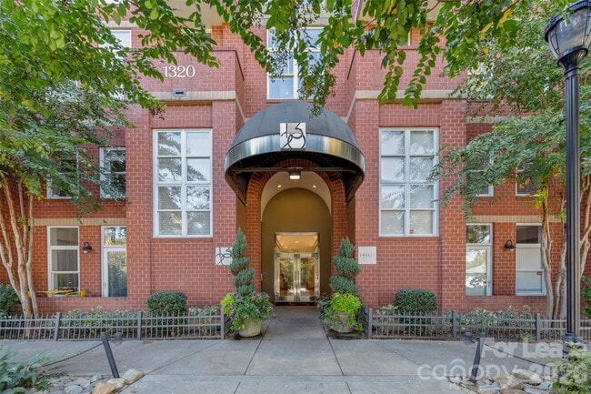 Foto del edificio - 1320 Fillmore Ave