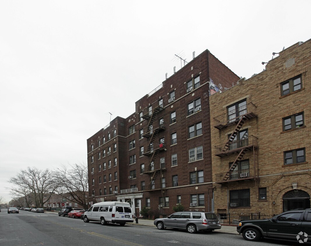 Building Photo - 265-275 Quentin Rd