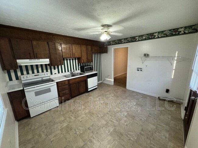 Building Photo - 115 Wardview Ave