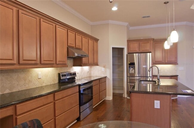 Building Photo - 8853 SW 78th Ave