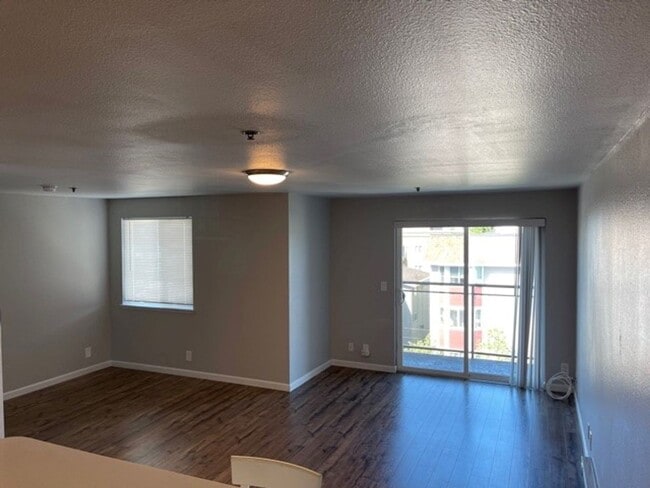 Photo - 1614 Summit Ave #503 House