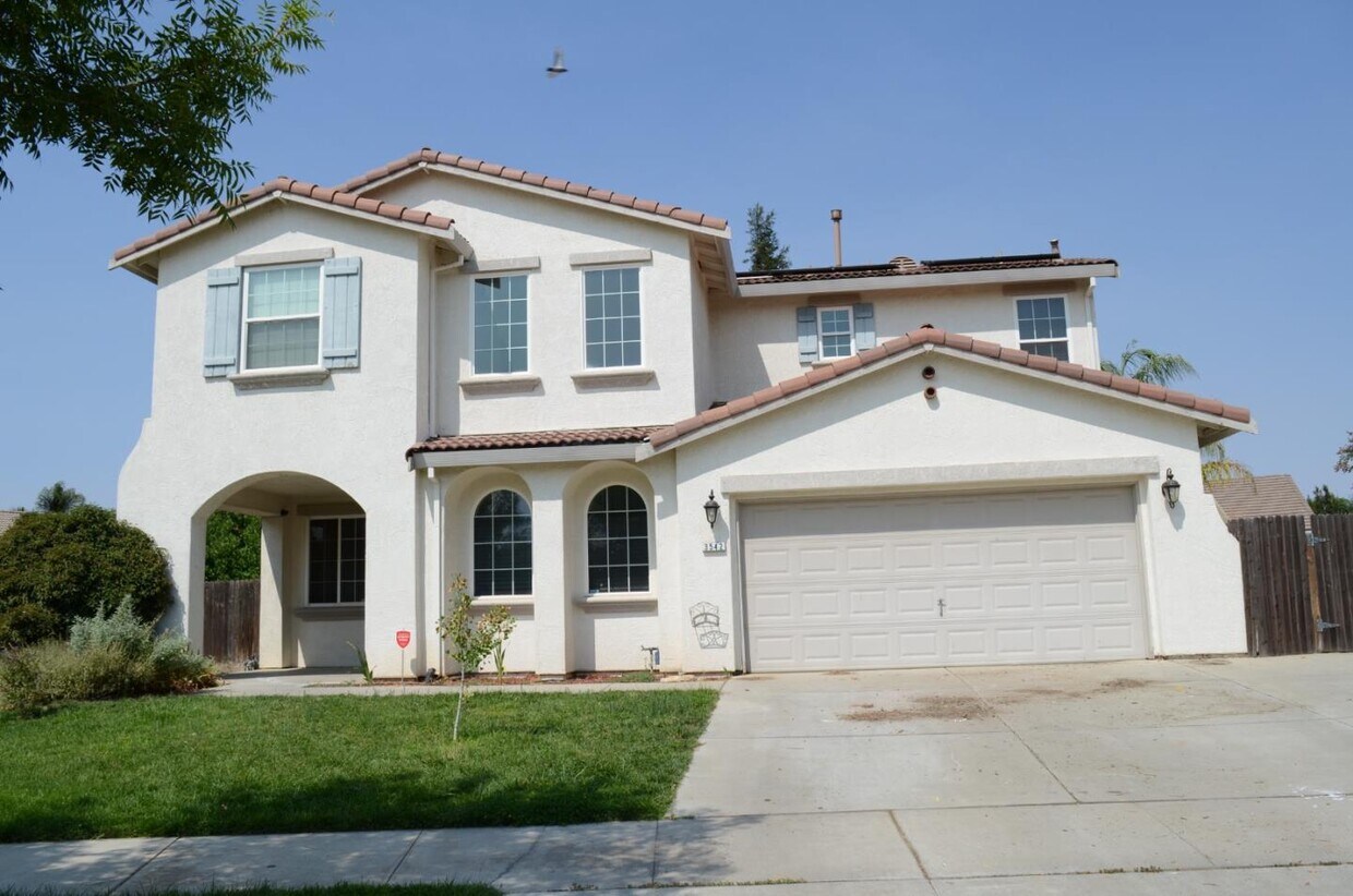 Foto principal - 3542 San Isidro Ave