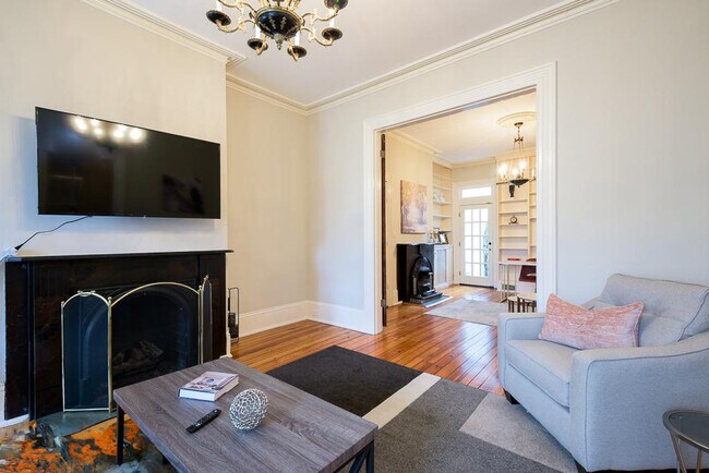 Building Photo - 27 3rd St NE