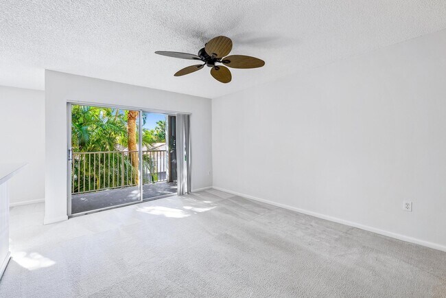 Foto del edificio - 266 Village Blvd