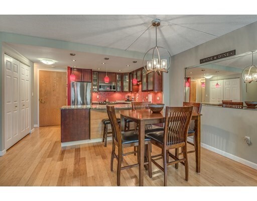 Building Photo - 200 Ledgewood Dr
