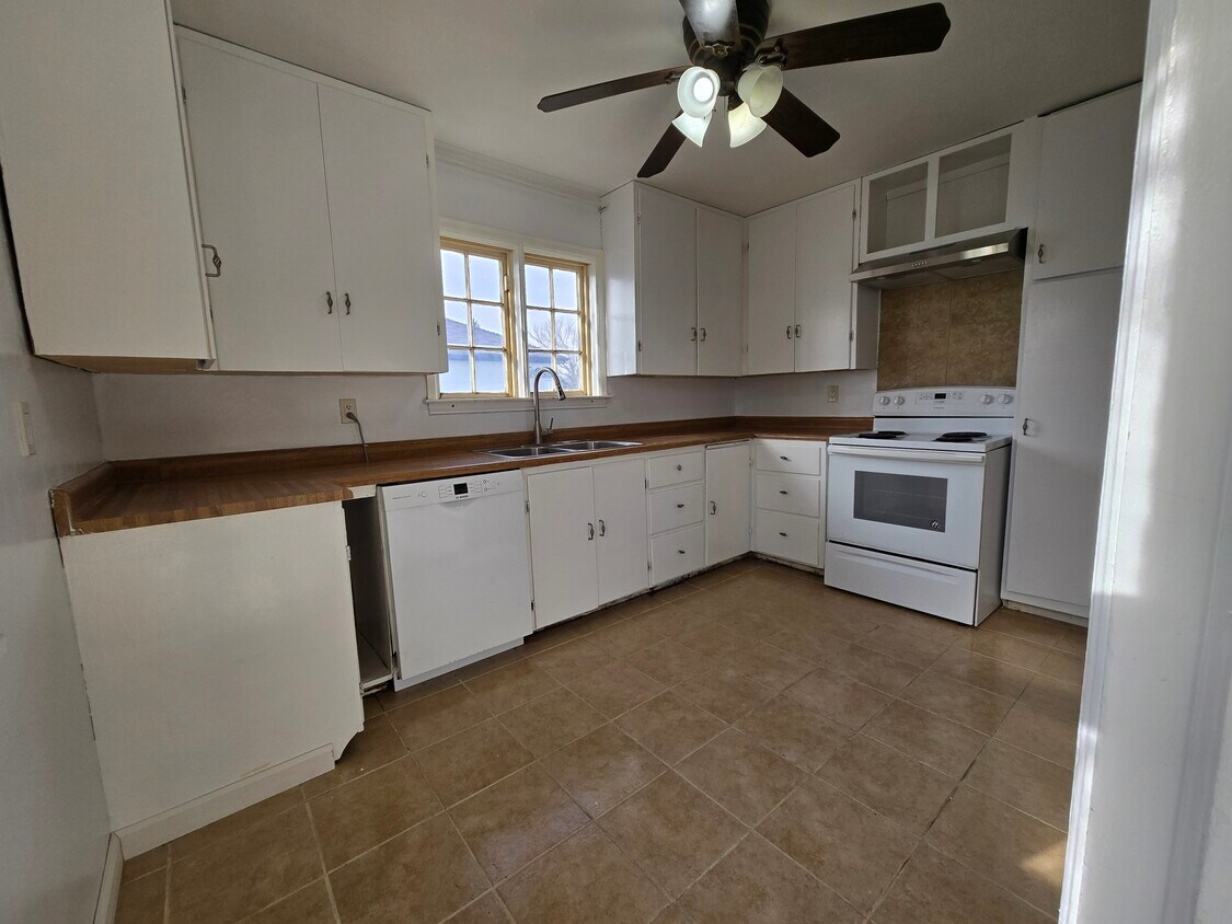 Foto principal - 744 N Marias Ave