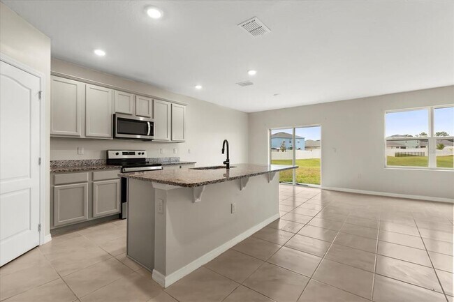 Foto del edificio - 5246 Mahogany Dr