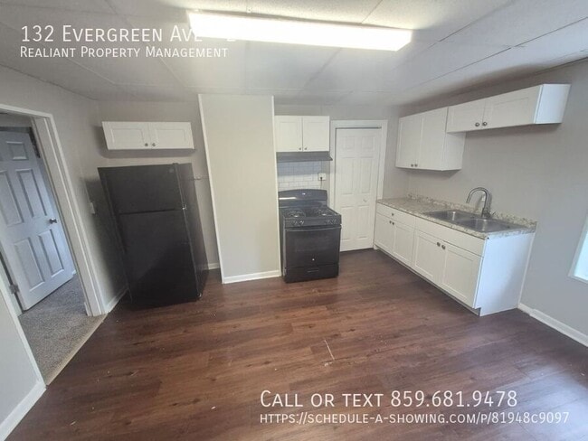 Building Photo - 132 Evergreen Ave