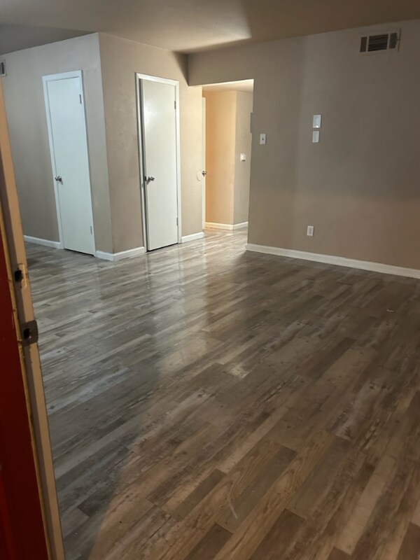Foto del edificio - 3215 Clarksville St