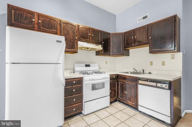 Building Photo - 540 N 4th St