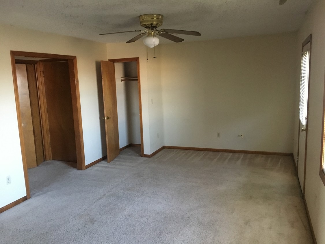 Building Photo - 503 Streck Ln