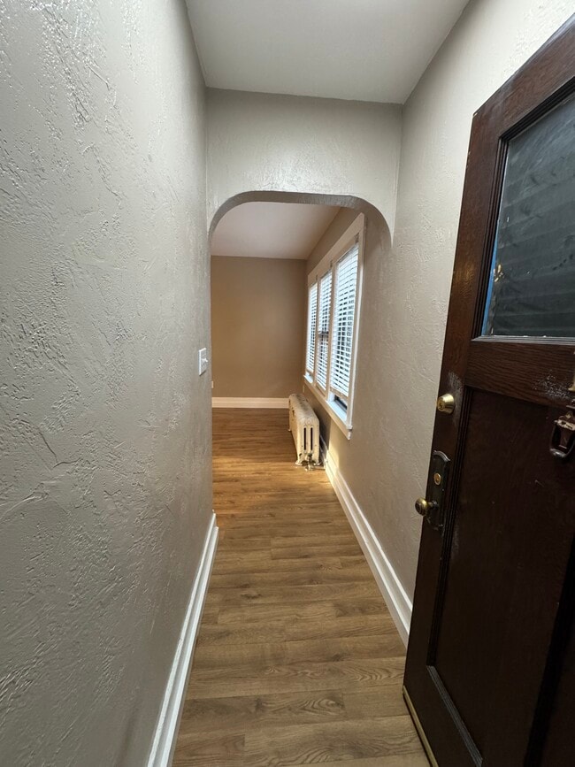 Foto del edificio - 2816 Broadway Ave