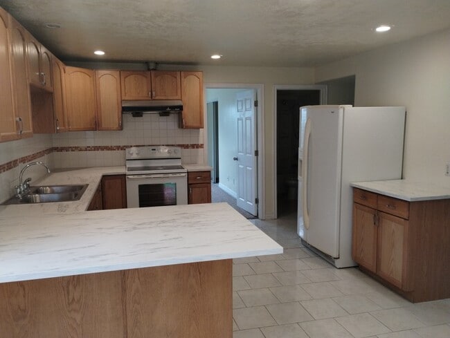 Photo - 3678 Lancashire Cir Apartment