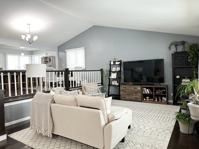 Foto del edificio - 1410 Barberry Ln