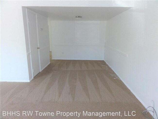 Building Photo - 3 br, 2.5 bath House - 813 Saint Denis Court