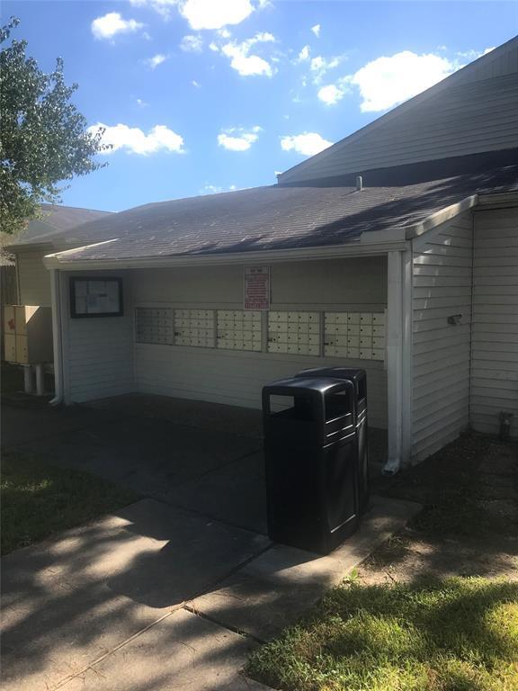 Building Photo - 6401 Deihl Rd