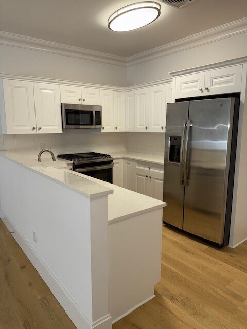 Foto del edificio - 2 Dearfield Dr