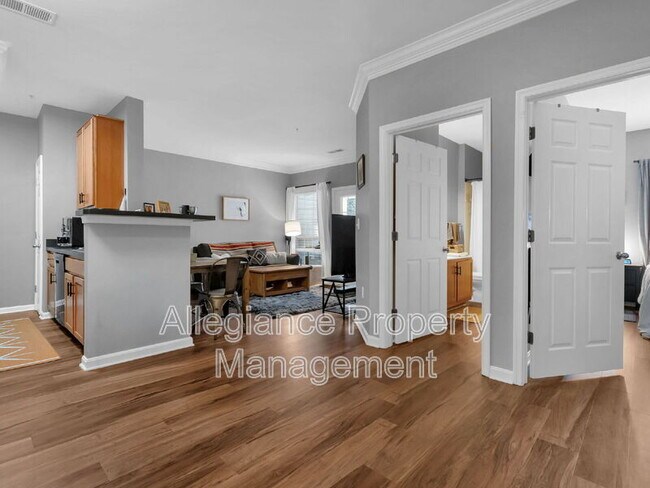 Foto del edificio - 4852 Eisenhower Ave