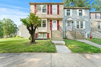 Building Photo - 8161 Sheffield Ct