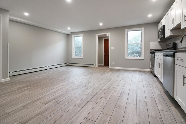 Building Photo - 1620 Palisade Ave