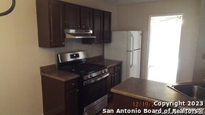 Building Photo - 5922 Brambletree St