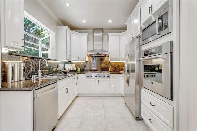 Building Photo - Bright 3 bedroom 2.5 Bath Home in Campbell