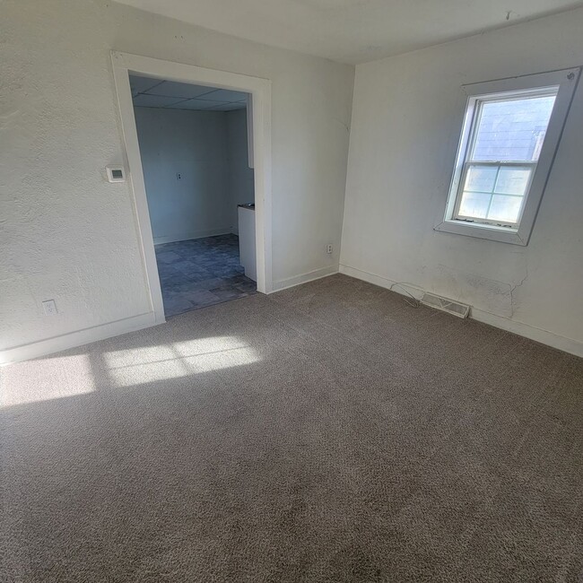 Building Photo - $800 - Cozy 2 Bed 1 Bath Home in South Sio...