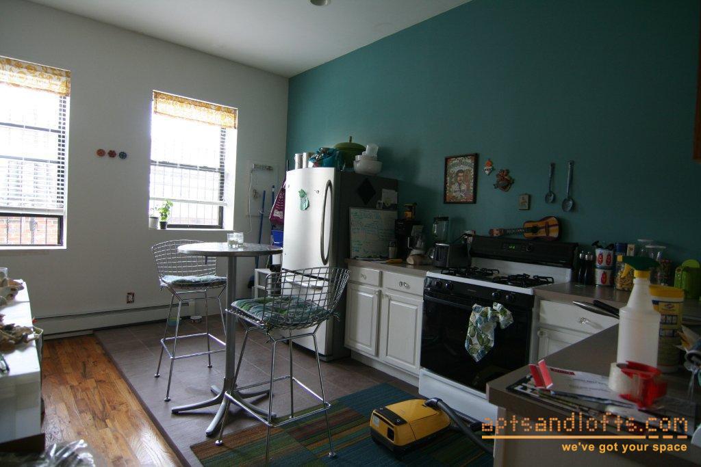 Building Photo - 145 Broadway