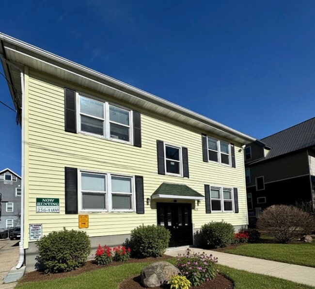 Building Photo - 115 n Hancock st