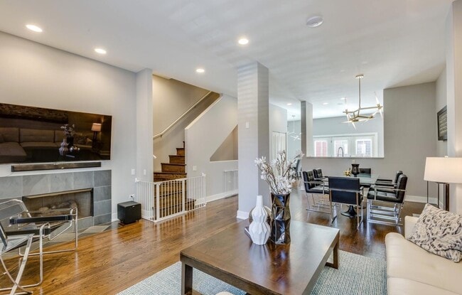 Building Photo - 111 S Aberdeen St