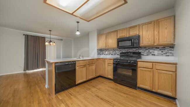 Foto del edificio - Stetson Hills Charmer with 2 Car Garage