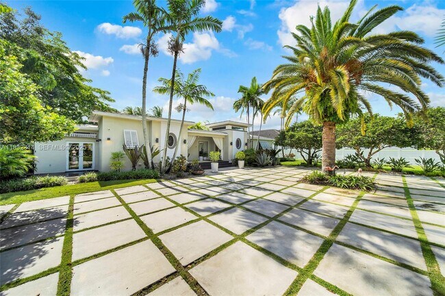 Foto del edificio - 6645 SW 73rd Ct