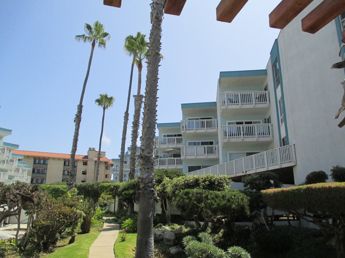 630 The Village, Redondo Beach, CA 90277 Condo for Rent in Redondo