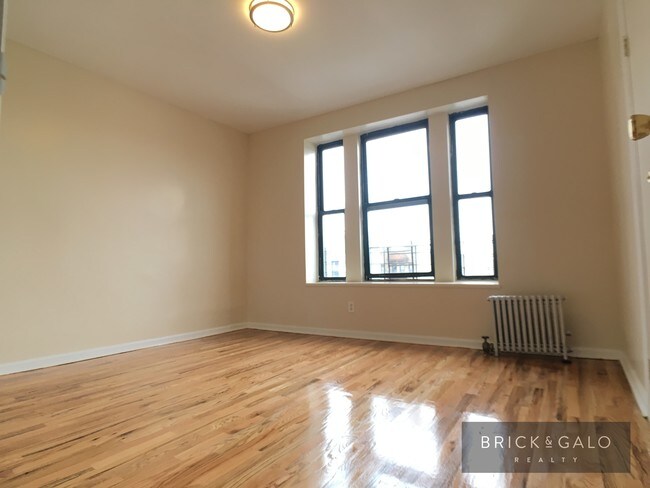 Building Photo - 995 Eastern Pkwy