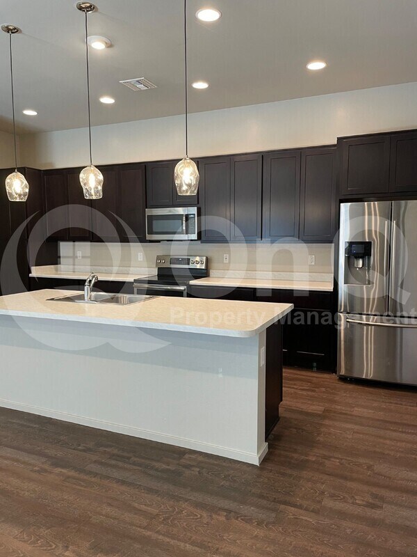 Foto del edificio - 3043 N Dasylirion Dr