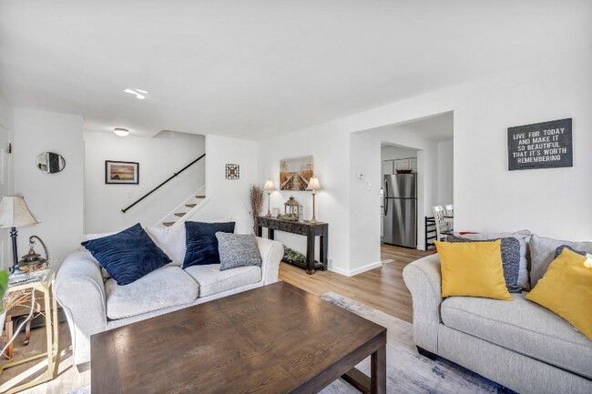 Building Photo - 113 Madison Ave