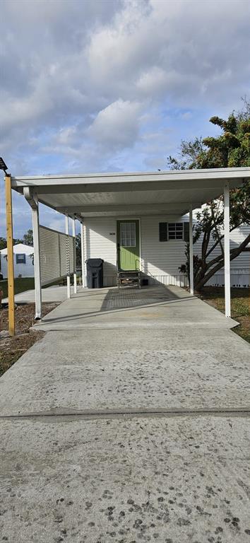 Foto del edificio - 3636 LAZY LAKE Dr S