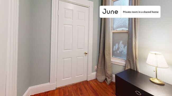 Foto del edificio - Room in Shared 4 bed/1.5 bath home in Allston