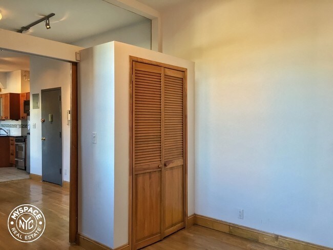 Foto del edificio - 67 E 2nd St