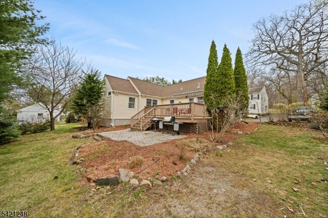 Building Photo - 26 Wostbrock Ln