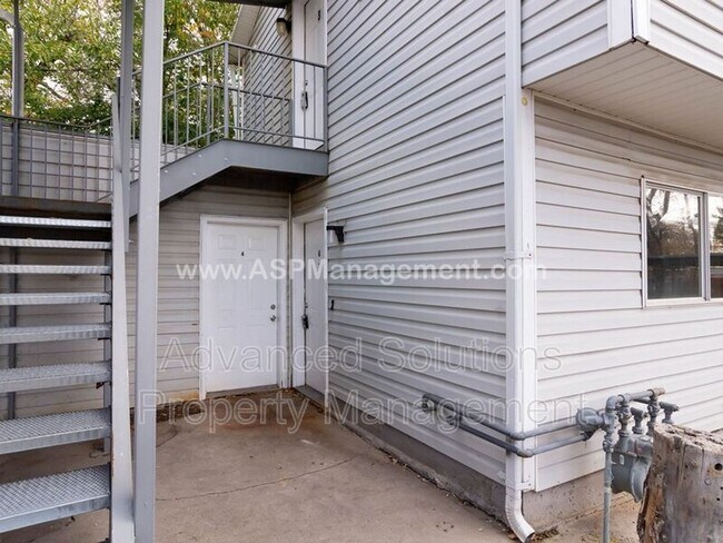 Building Photo - 2412 E 3300 S