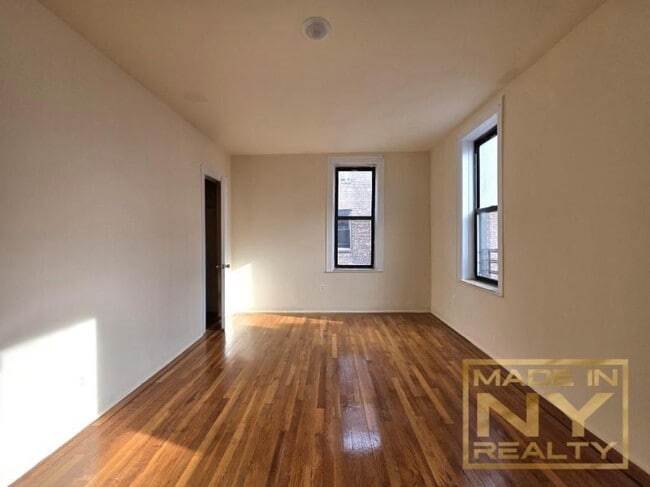 Foto del edificio - 2 bedroom in FLUSHING NY 11358