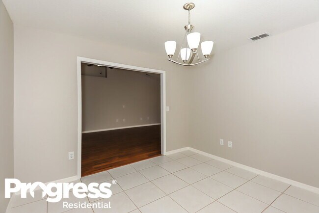 Building Photo - 213 Lookout Dr