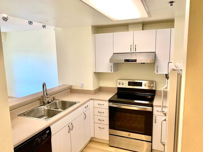 Foto del edificio - 988 Franklin St