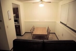 Foto del edificio - 616 Windsong Dr