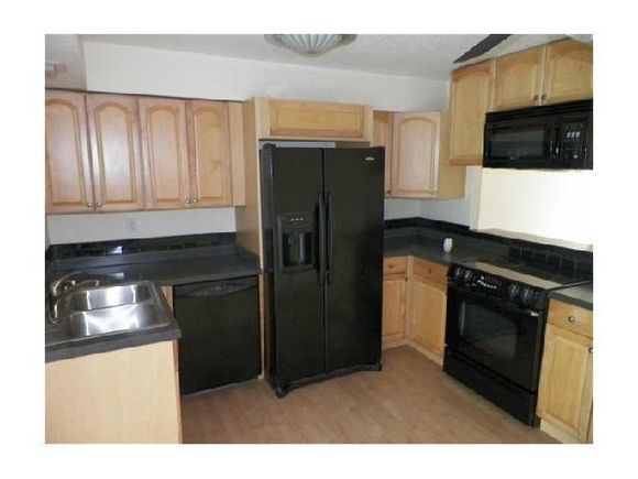 Foto del edificio - 7215 NW 76th St