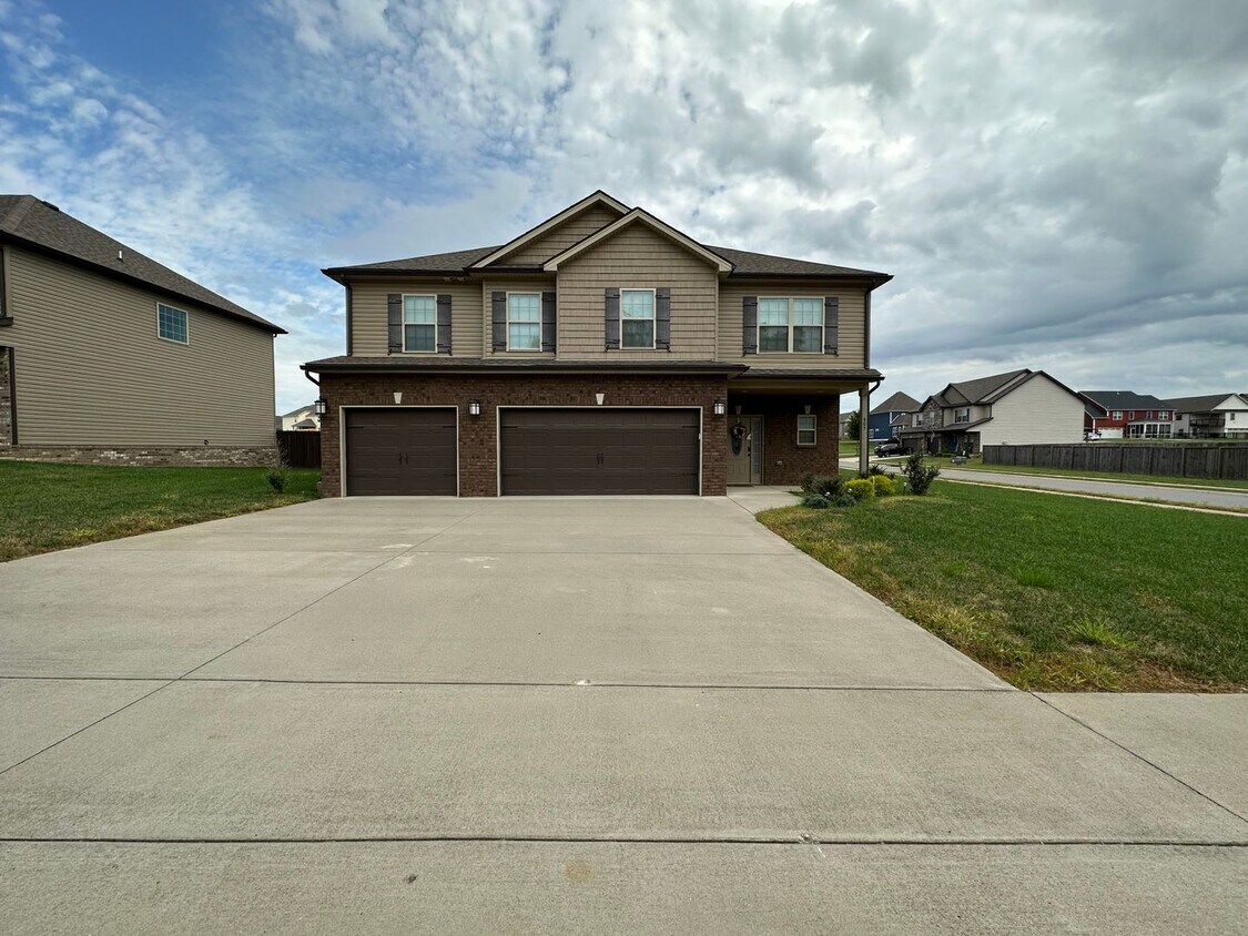 Brand New Pet Friendly Home For Rent! House Rental in Clarksville, TN