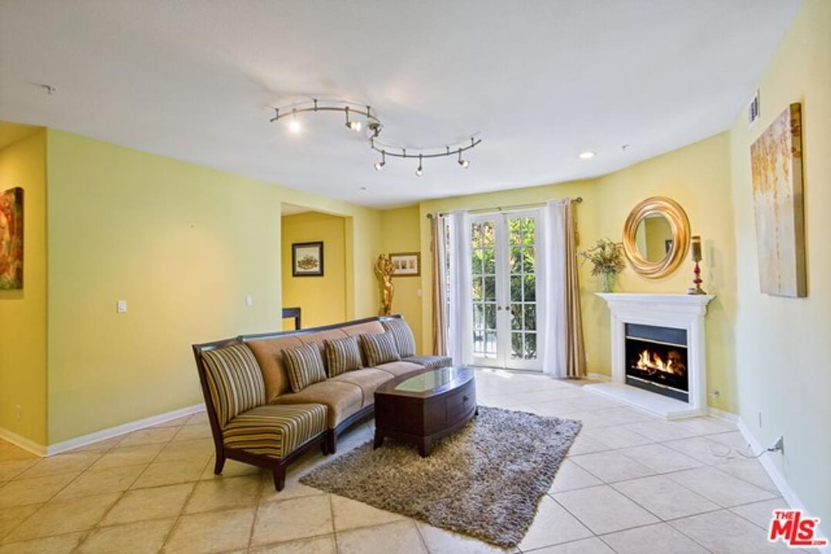 Living room partially furnished - 1250 Midvale Ave