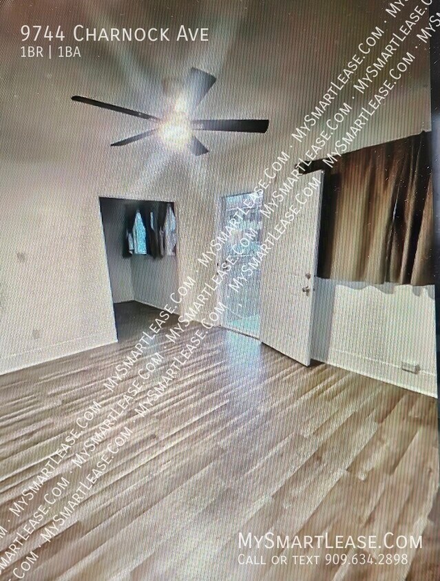 Foto del edificio - 9744 Charnock Ave